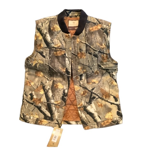 Legendary Whitetails Camo Vest - Picture 1 of 5